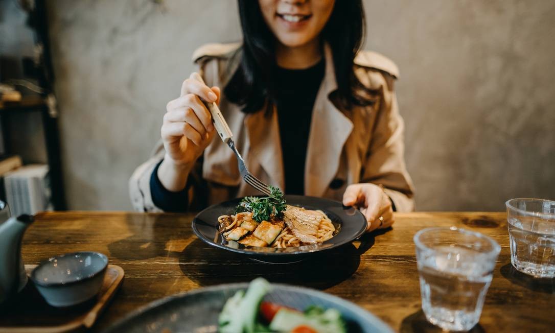 Coluna | Quer abrir (ou manter) um restaurante? O que vai acontecer nos próximos dez anos - Época