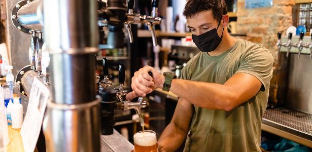 Projeto no Senado propõe auxílio de R$ 2.000 para bares e restaurantes