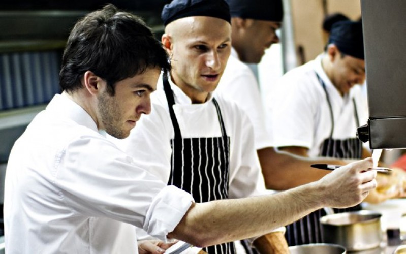 O que Faz um Gerente de Restaurante? Saiba Qual é o Seu Verdadeiro Papel!