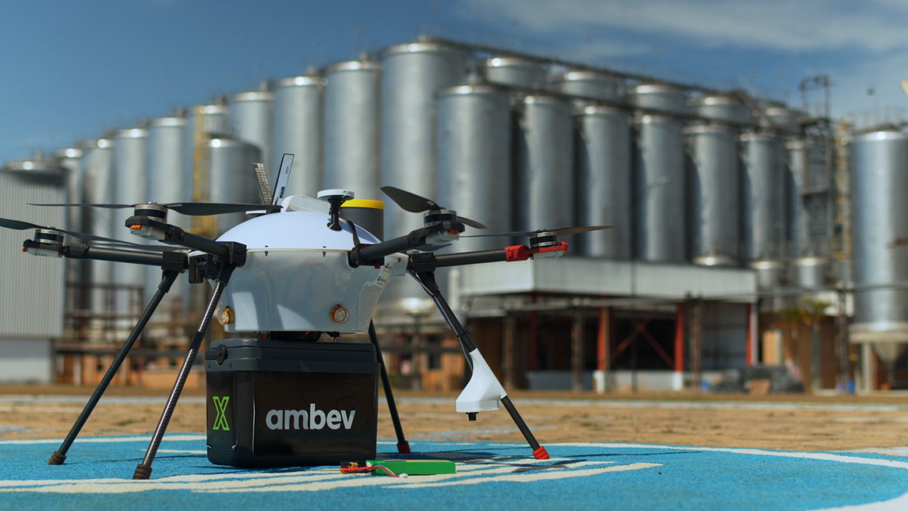 Delivery com drones: Ambev realiza testes para implementar tecnologia - Portal e-food | Tudo sobre Segurança de Alimentos