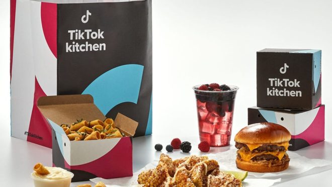 TikTok vai abrir 300 restaurantes para entregar pratos mais virais da rede