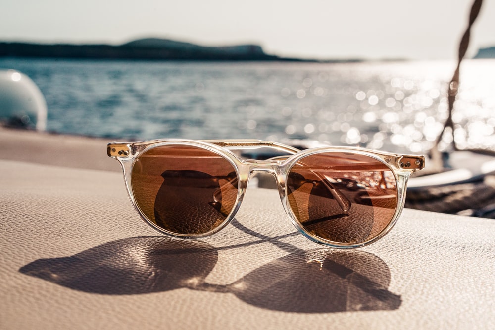 Top 7 Reasons You Should Always Have Sunglasses on You